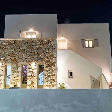 In The Heart Of Fira & Free Pool - Nychteri Suite 외부 사진